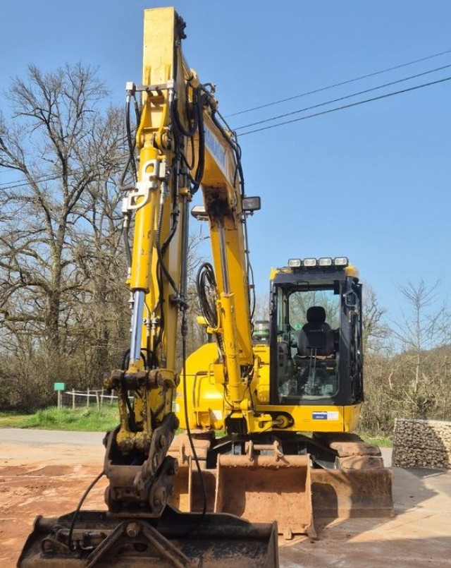 komatsu